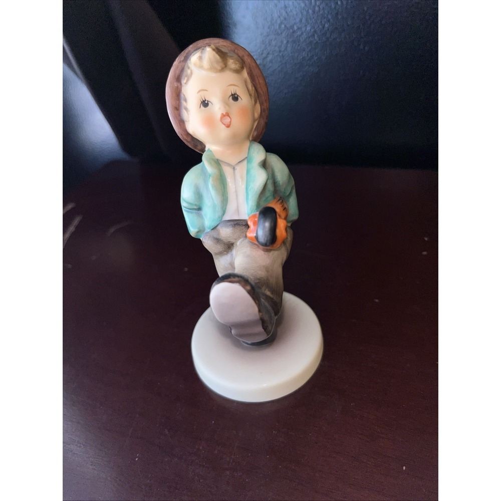 Vtg Signed Hummel Goebel‎ "Happy Traveler" Signed 109/0